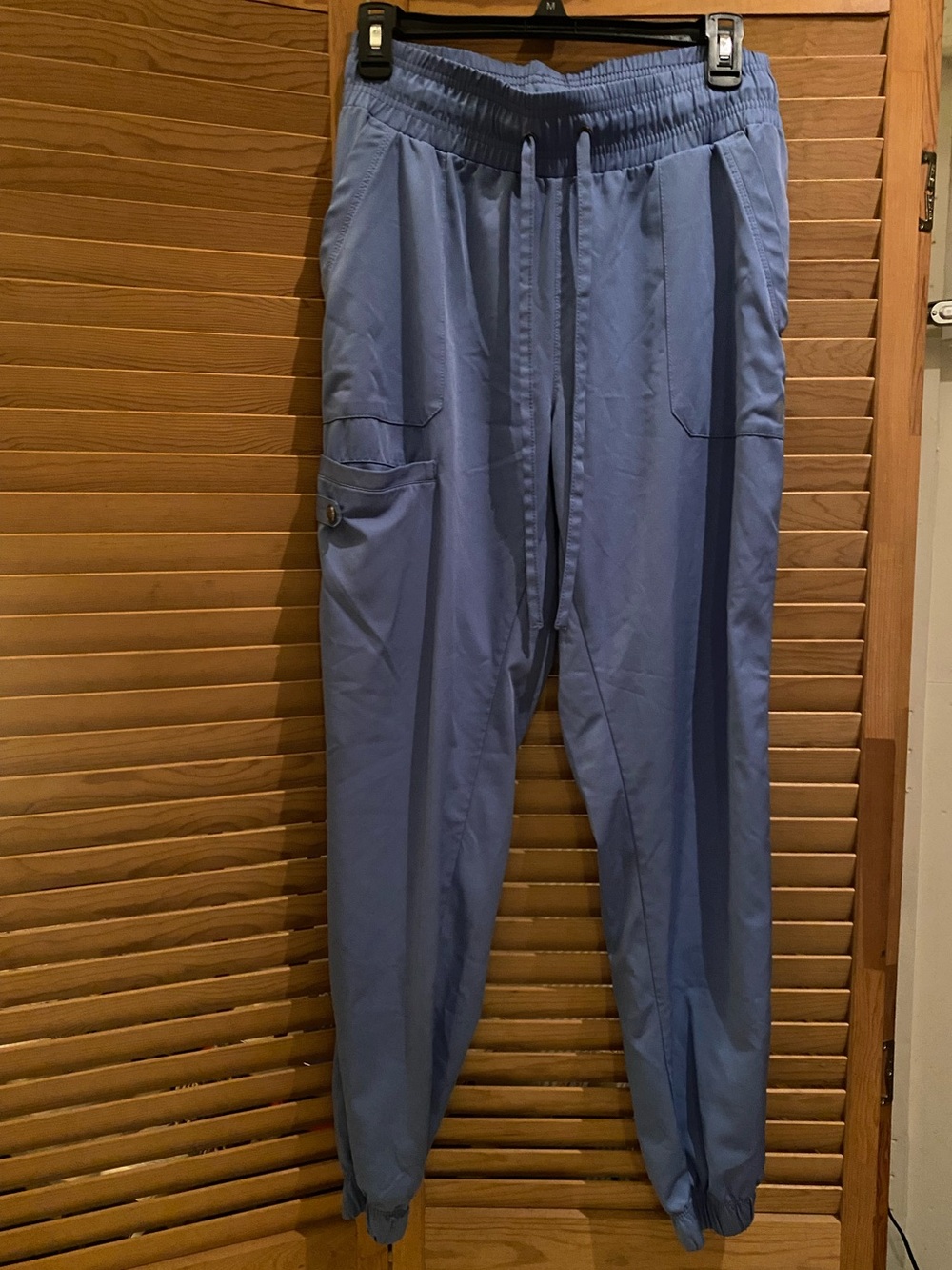 Light Blue Women’s Jogger Scrubs with Drawstring